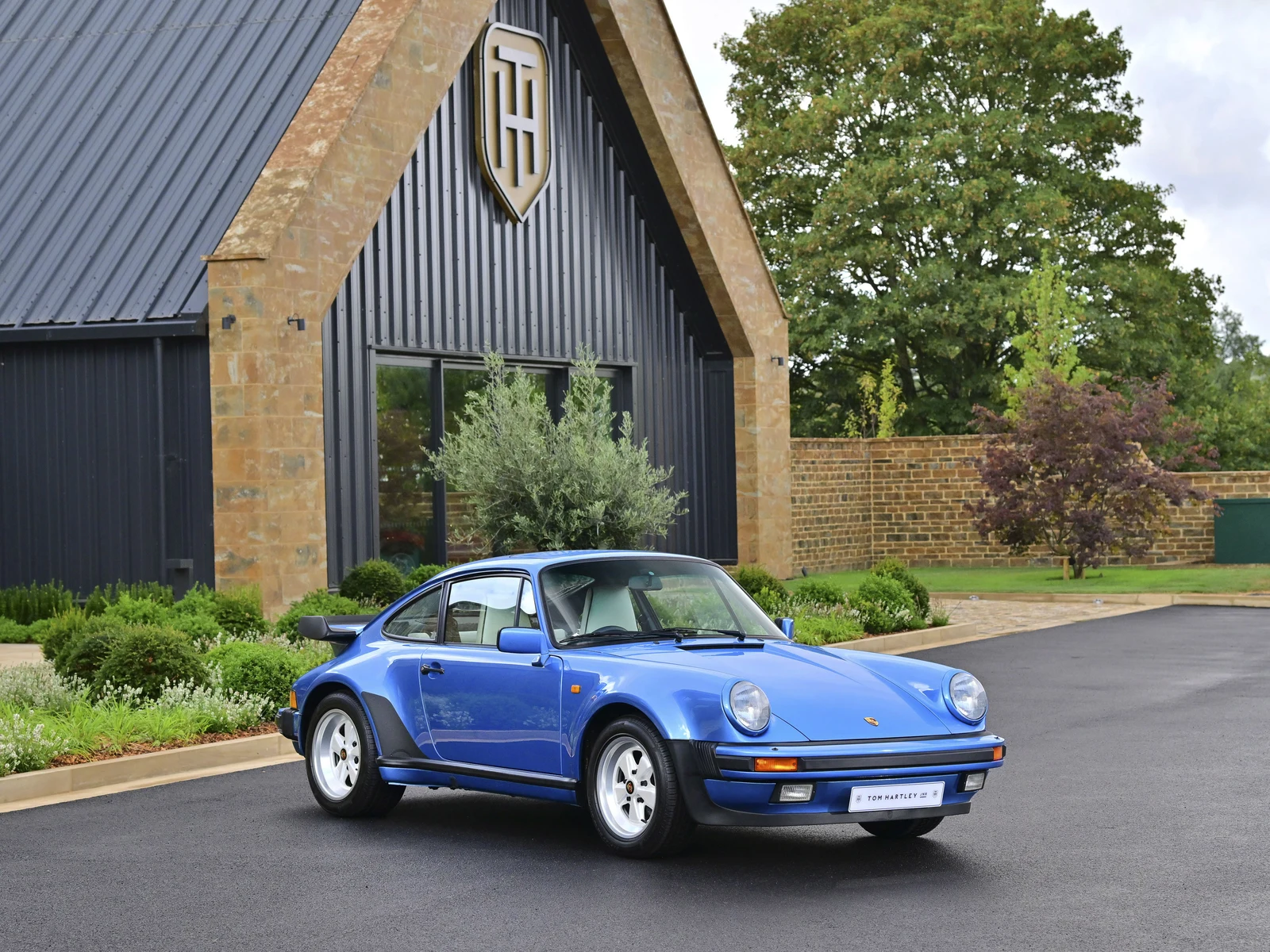 Porsche 911 (930) Turbo 3.3 · Minerva Blue · Tom Hartley Jnr