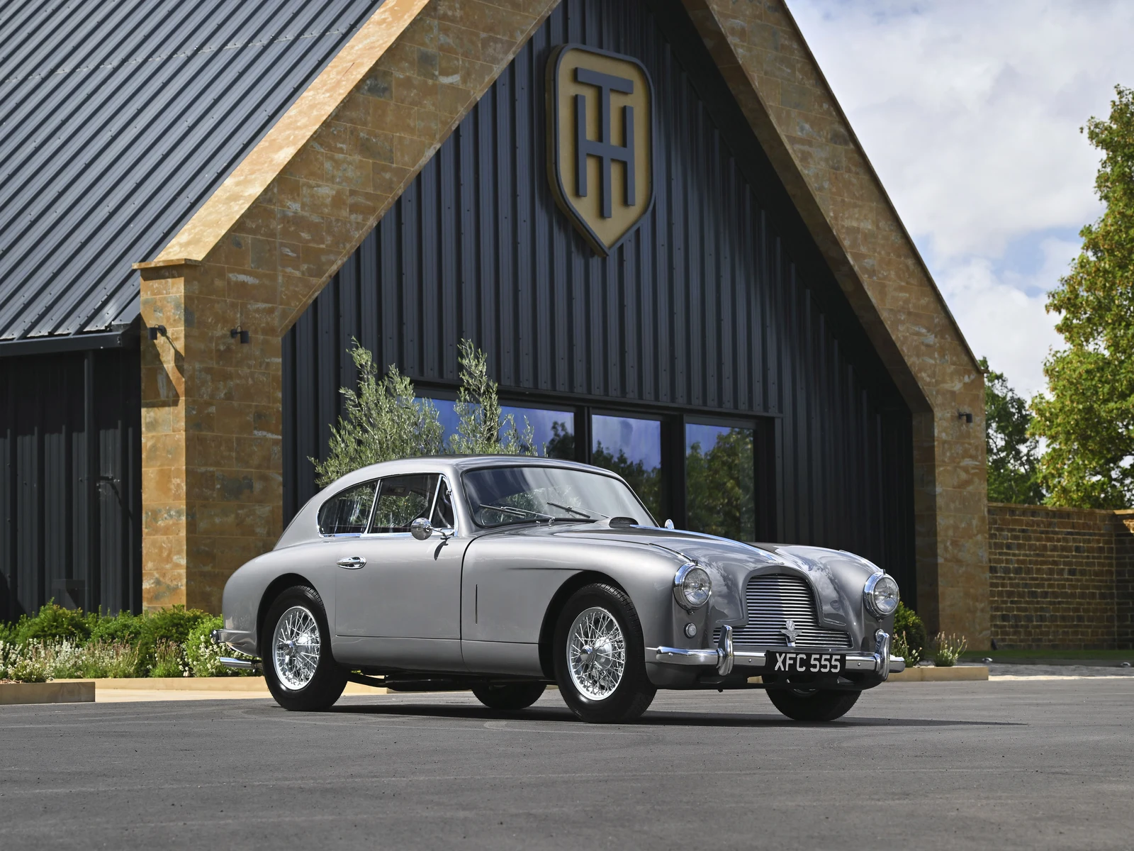 1955 Aston Martin DB2/4 Coupé, 2/10
