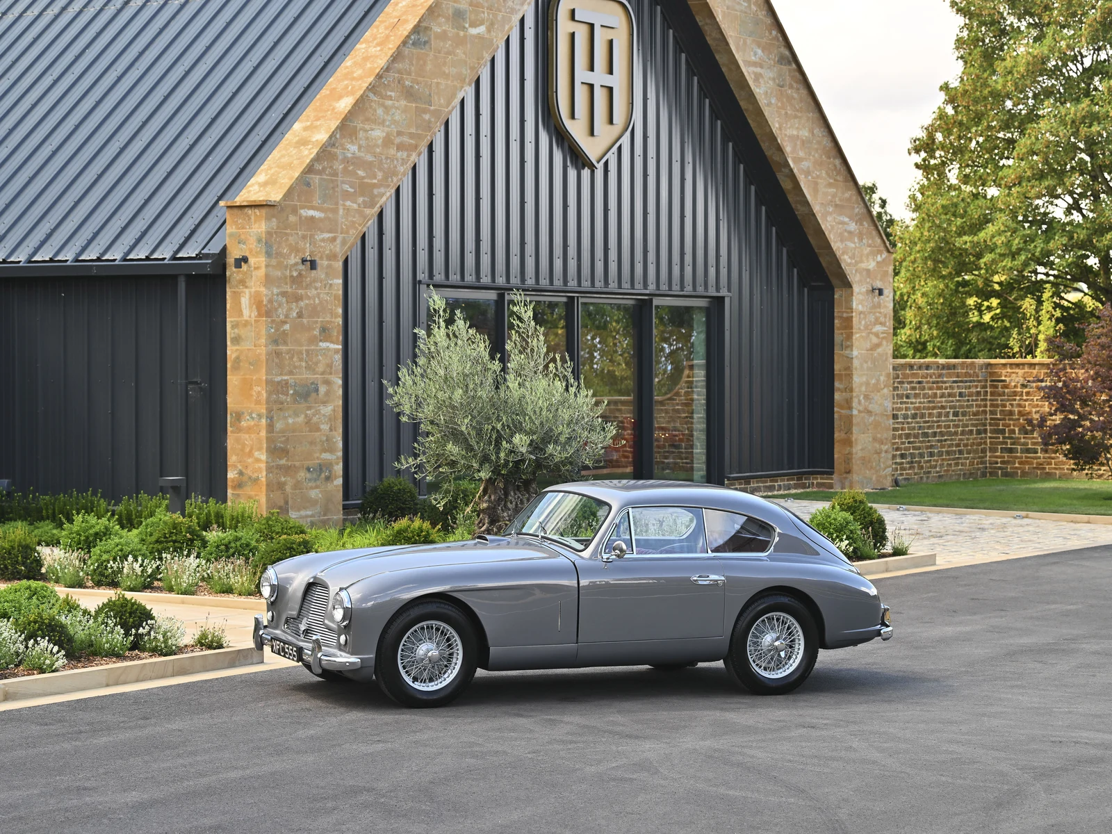 1955 Aston Martin DB2/4 Coupé, 3/10