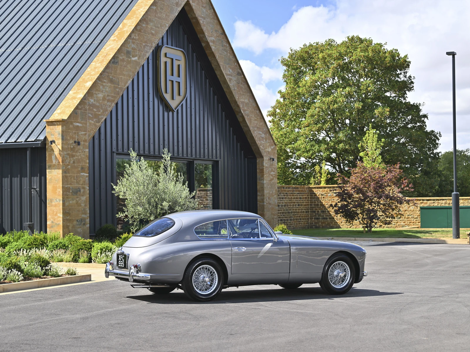 1955 Aston Martin DB2/4 Coupé, 7/10