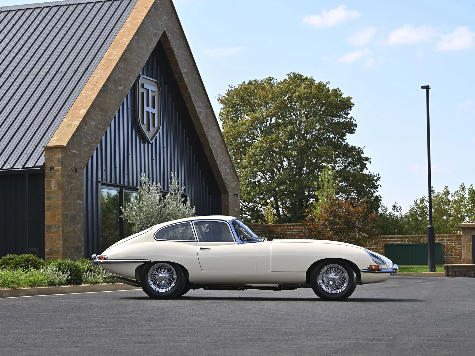1962 Jaguar E-Type Series 1 3.8 Fixed Head Coupé, 10/10