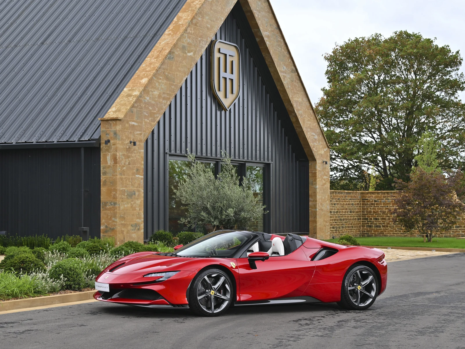 2023 Ferrari SF90 Spider, 3/10