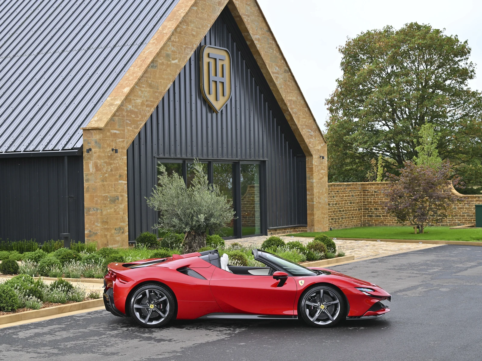 2023 Ferrari SF90 Spider, 9/10