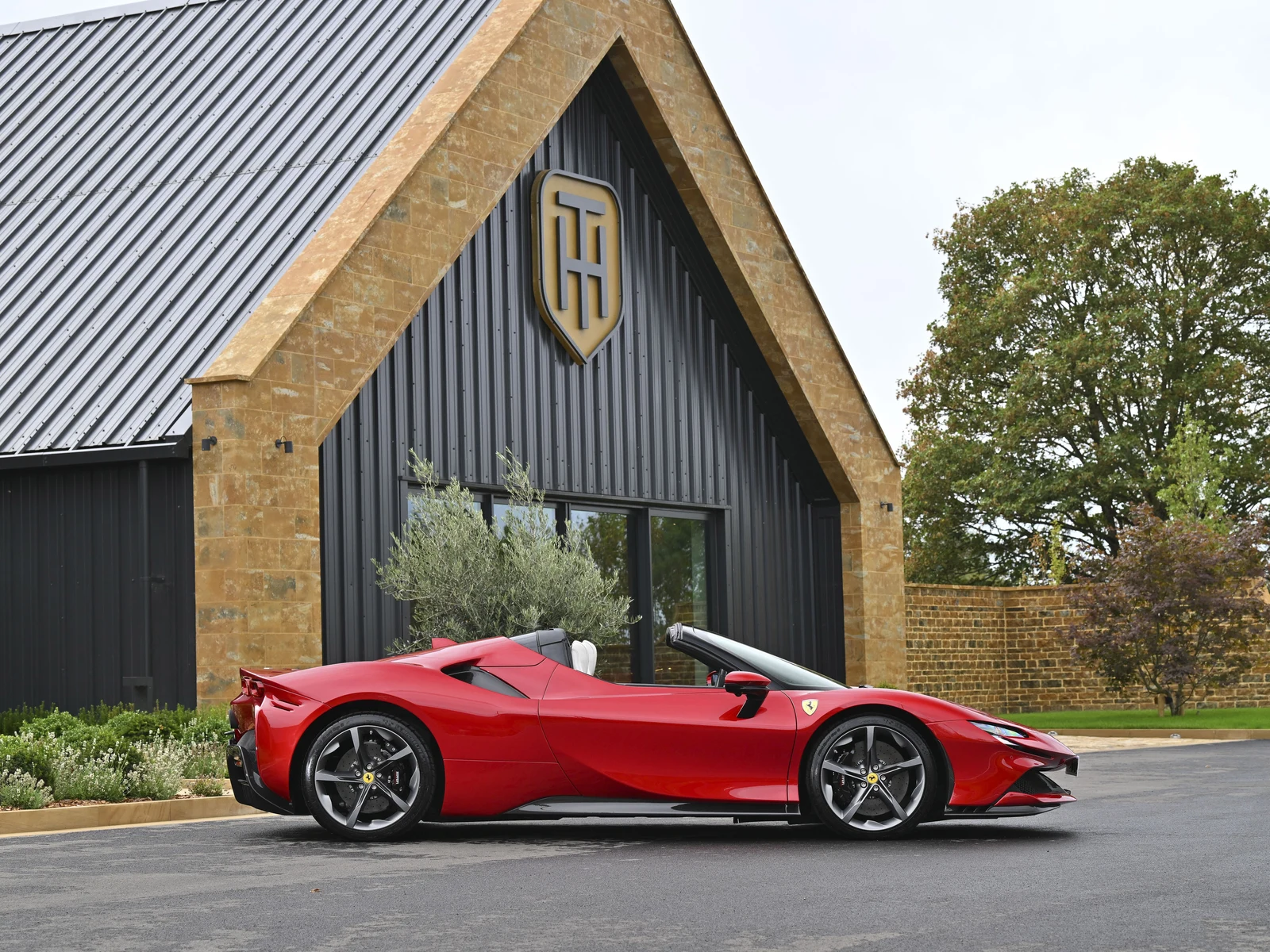 2023 Ferrari SF90 Spider, 10/10