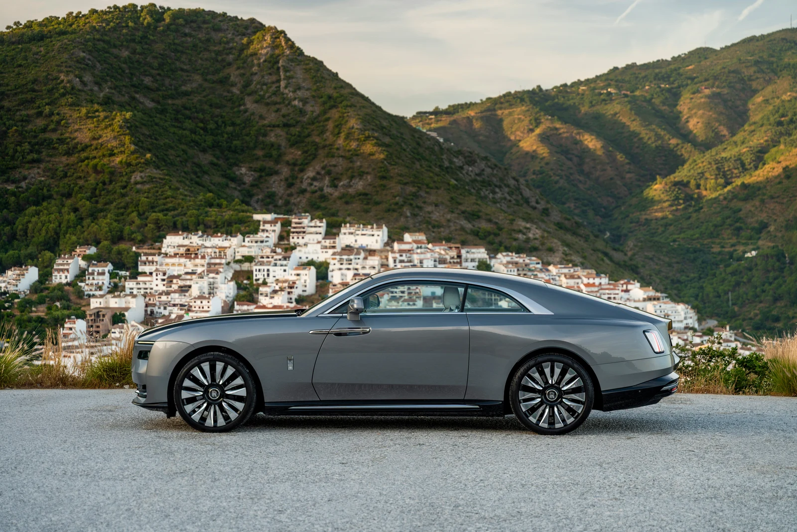 2023 Rolls-Royce Spectre, 9/10