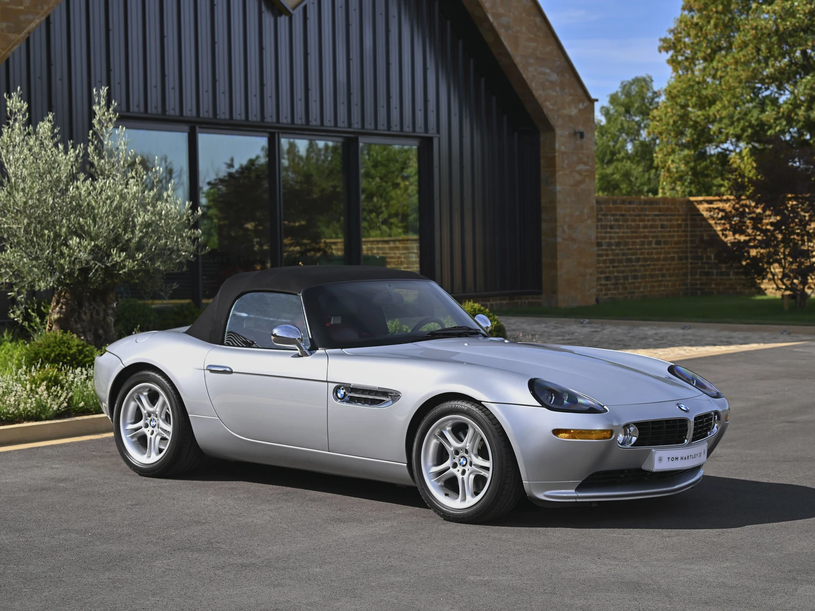 2000 BMW Z8, 2/10