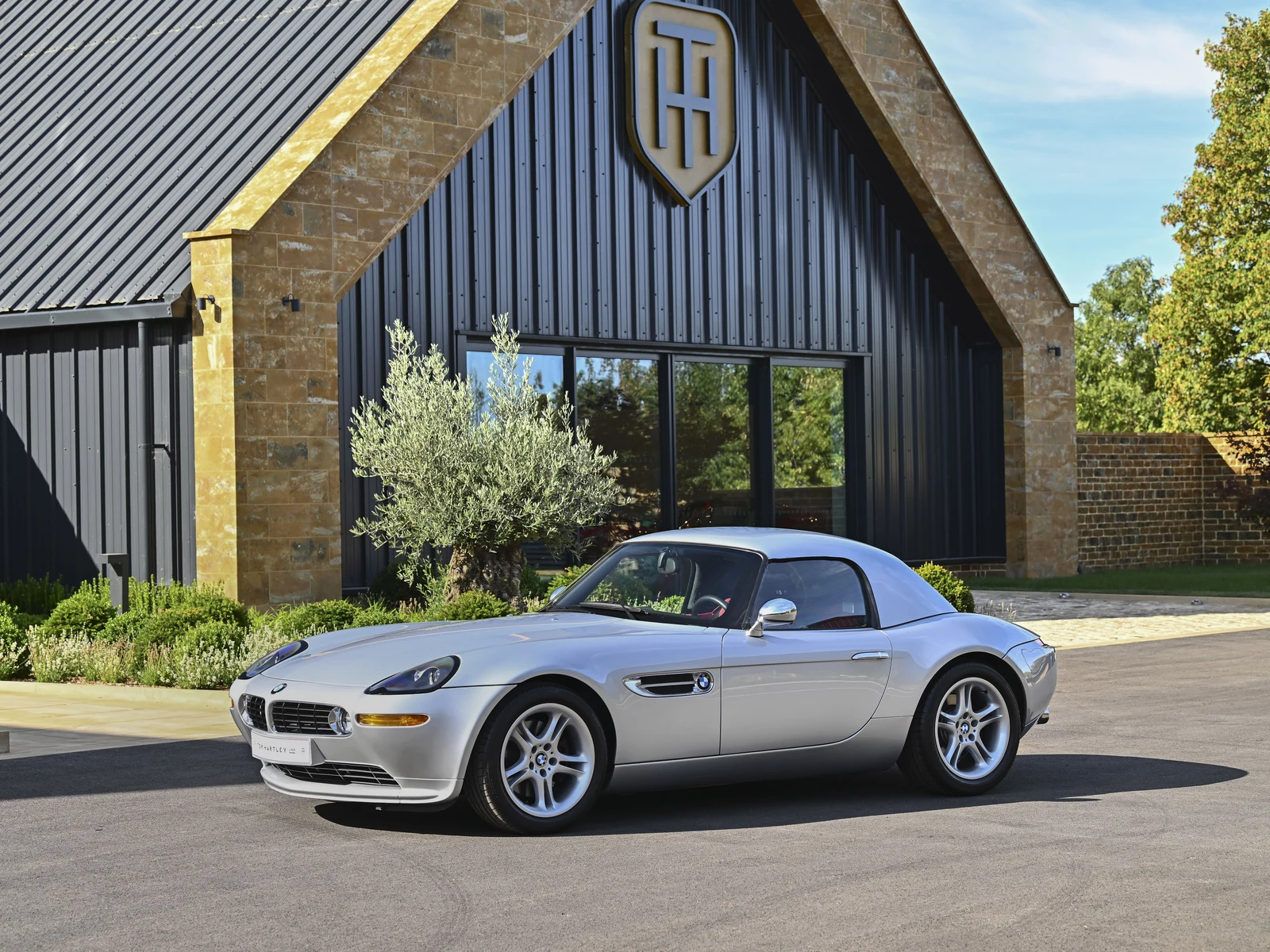 2000 BMW Z8, 4/10