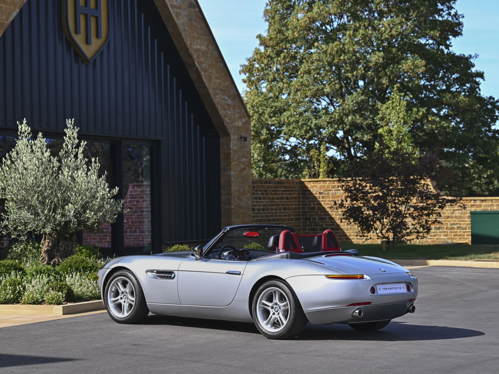 2000 BMW Z8, 6/10