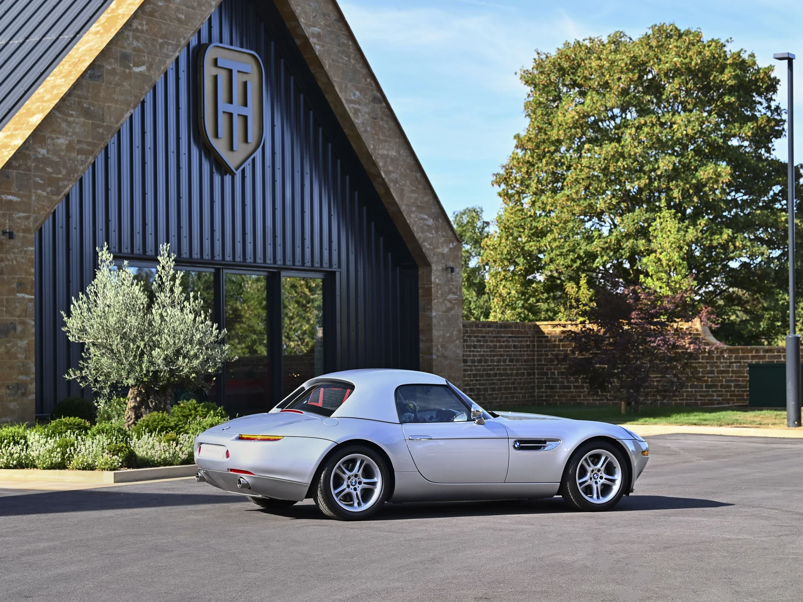 2000 BMW Z8, 8/10