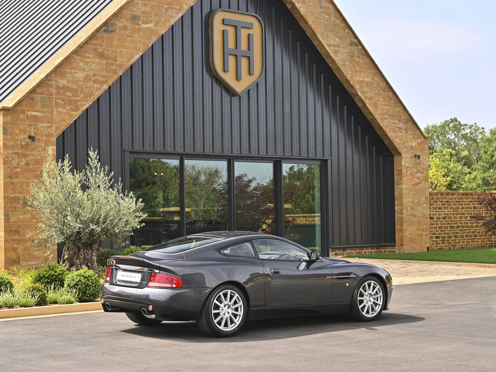 2004 Aston Martin Vanquish S, 7/10