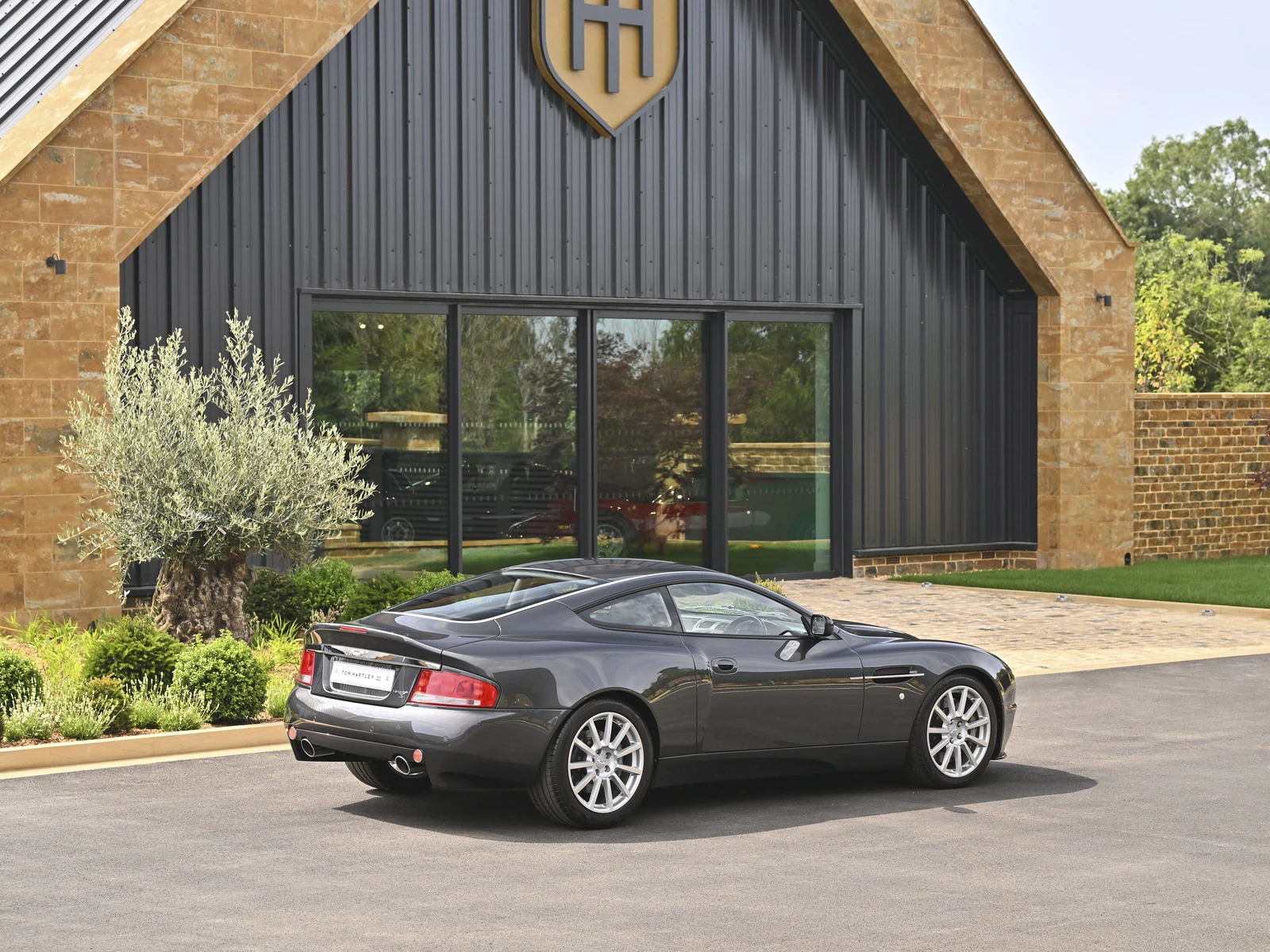2004 Aston Martin Vanquish S, 8/10