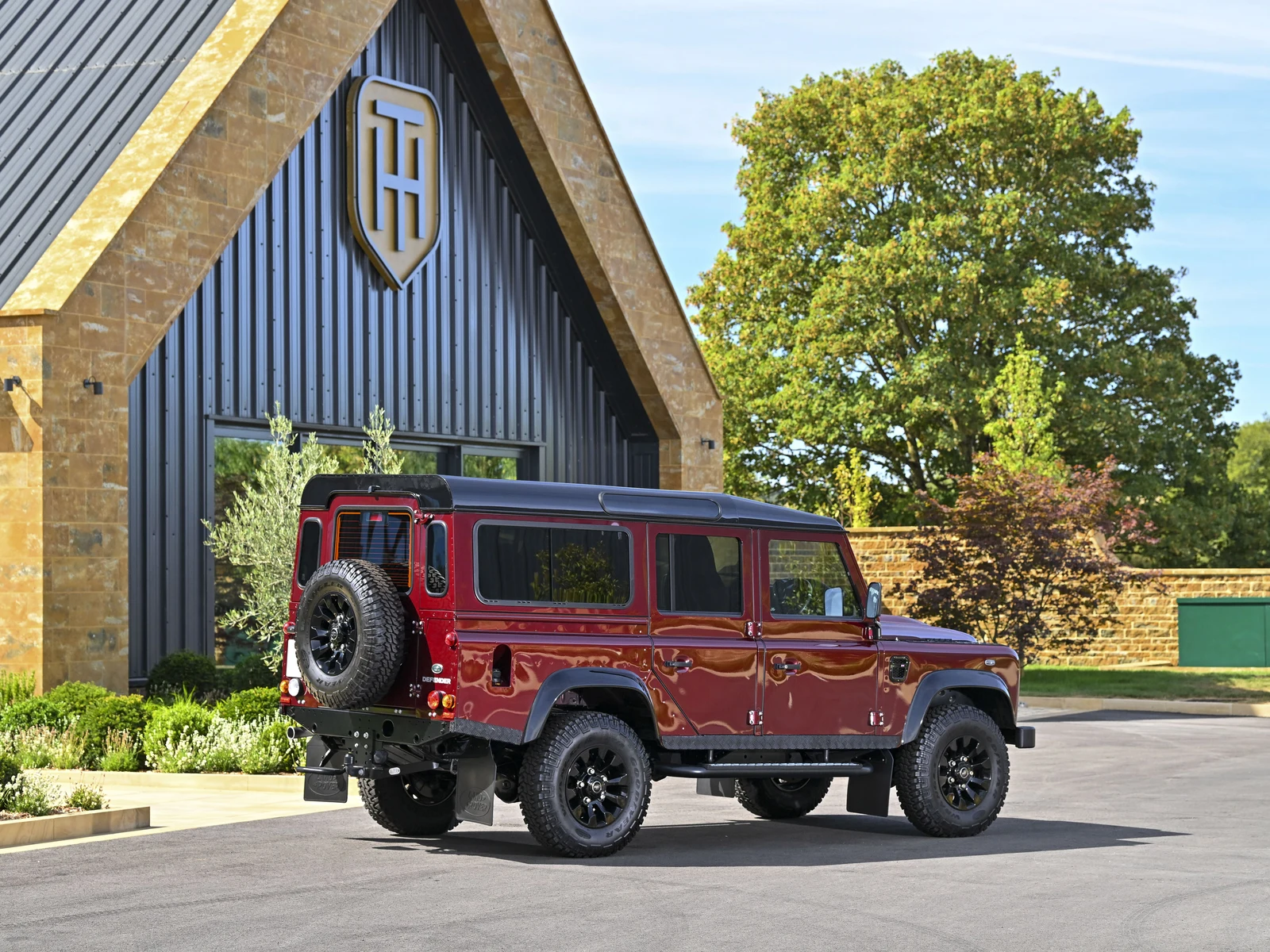 2016 Land Rover Defender 110 Landmark, 8/10