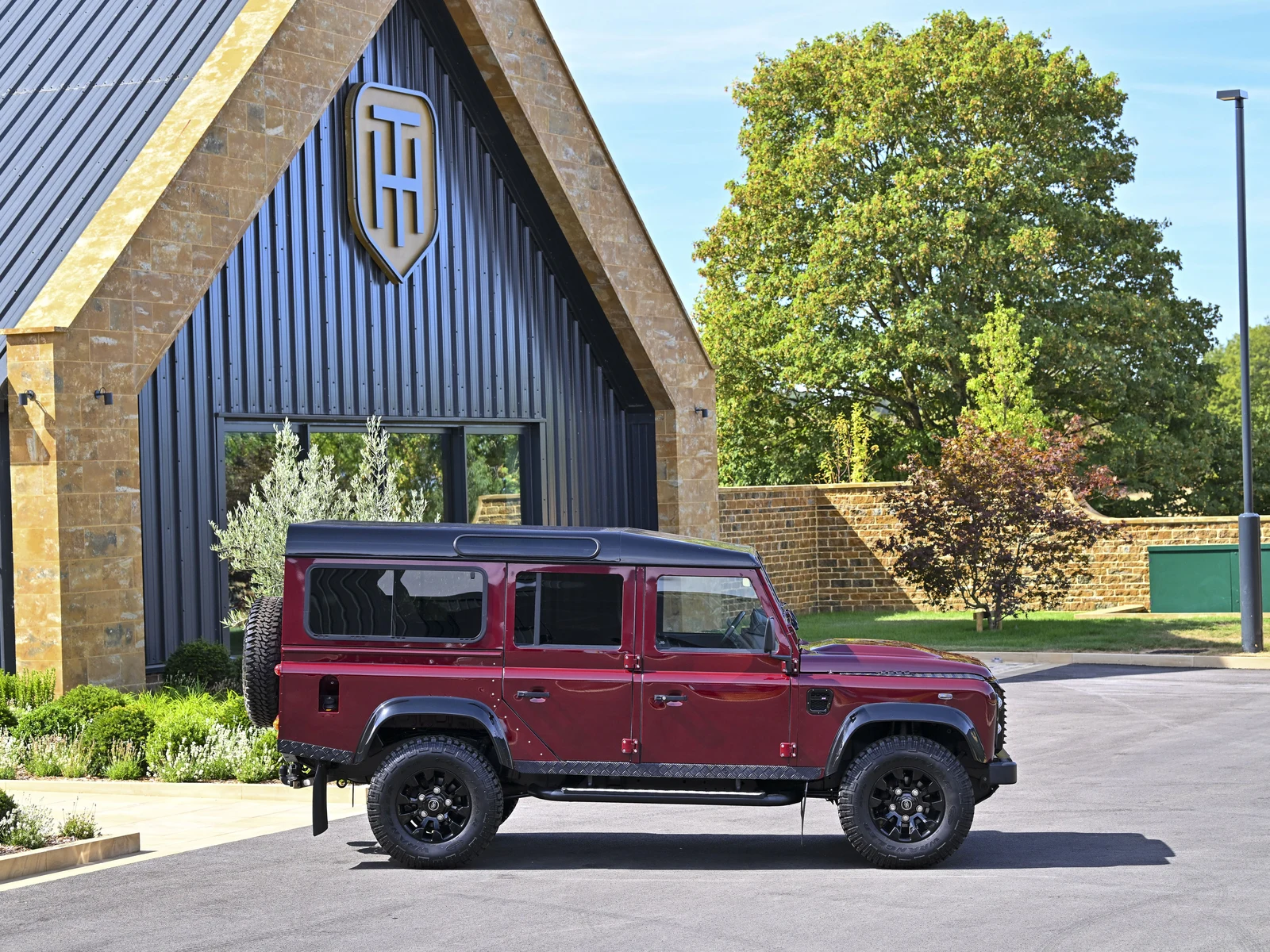 2016 Land Rover Defender 110 Landmark, 9/10