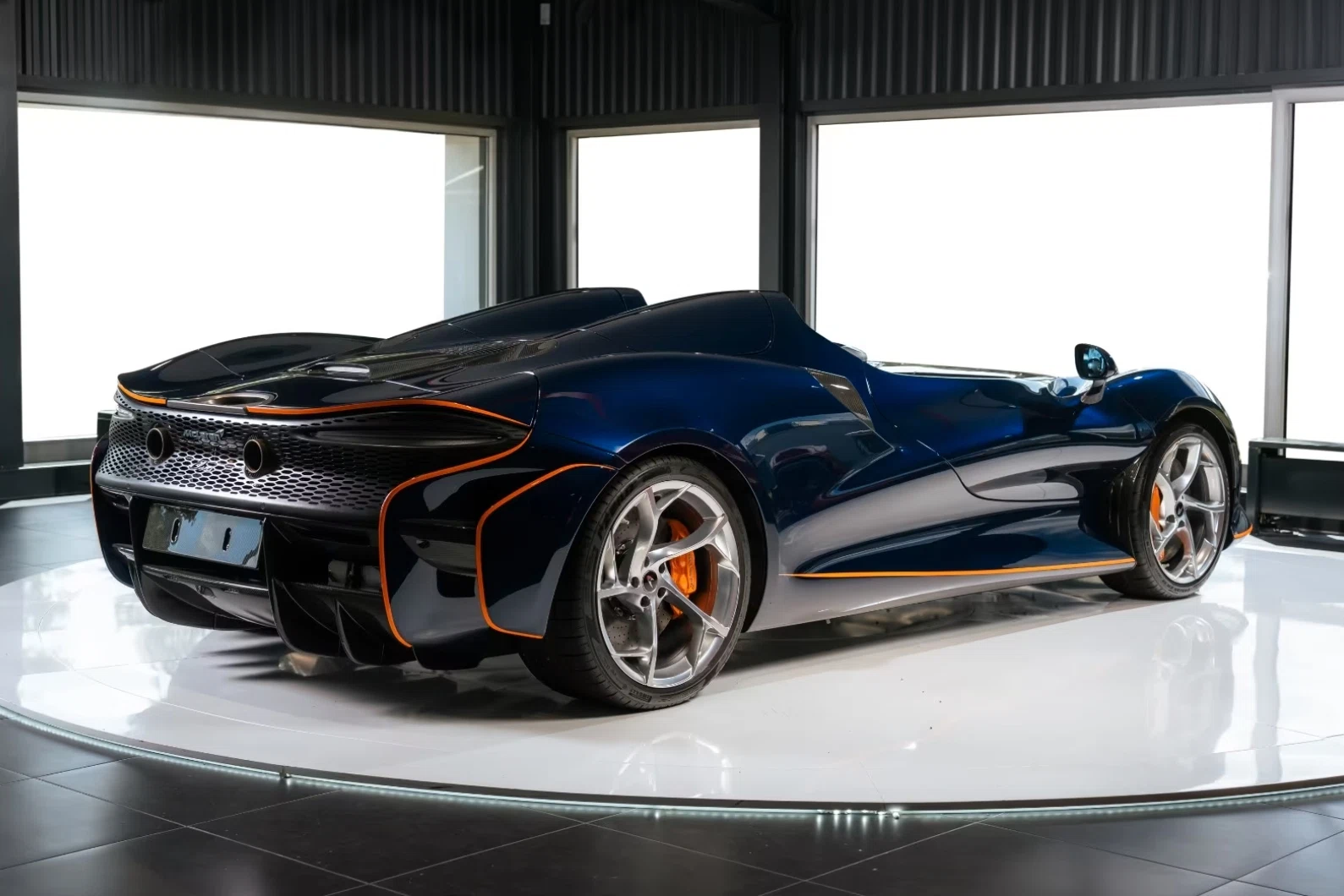 2023 McLaren Elva, 2/15