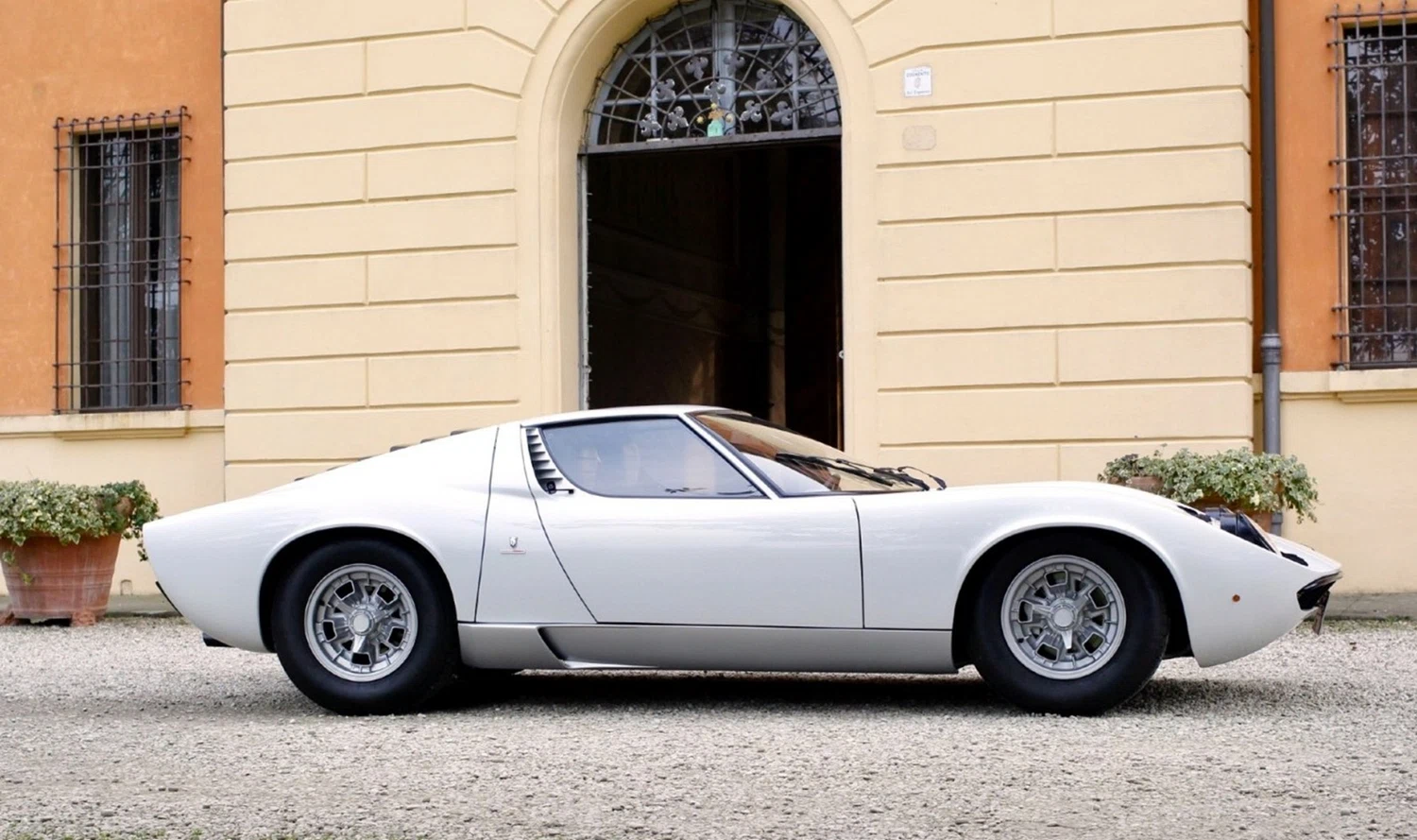 1967 Lamborghini Miura P400, 4/16