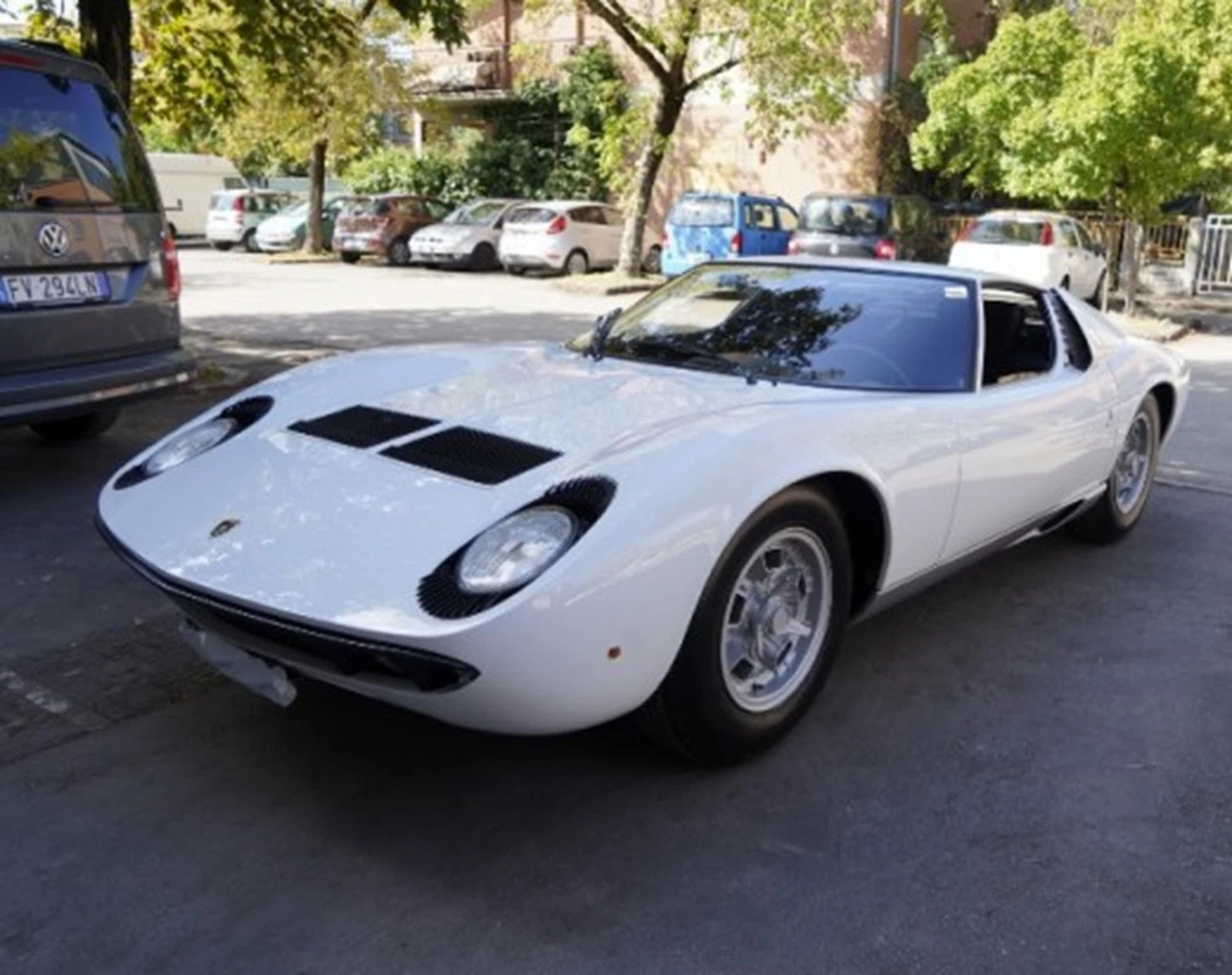 1967 Lamborghini Miura P400, 6/16