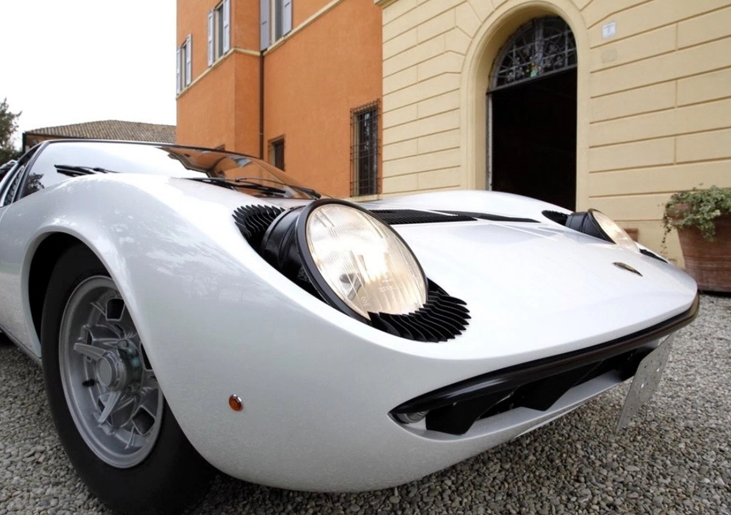 1967 Lamborghini Miura P400, 9/16