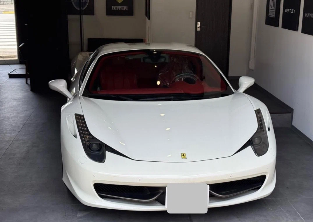 2017 Ferrari 458 Spider, 5/5