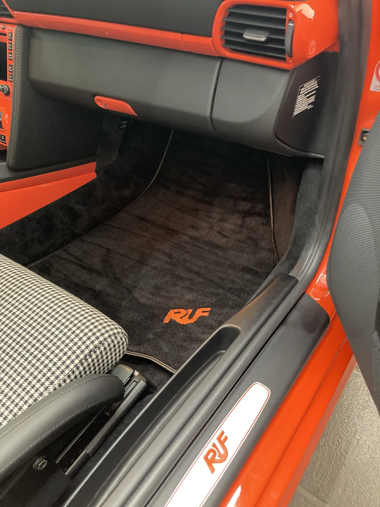 2009 RUF Rt12, 11/12