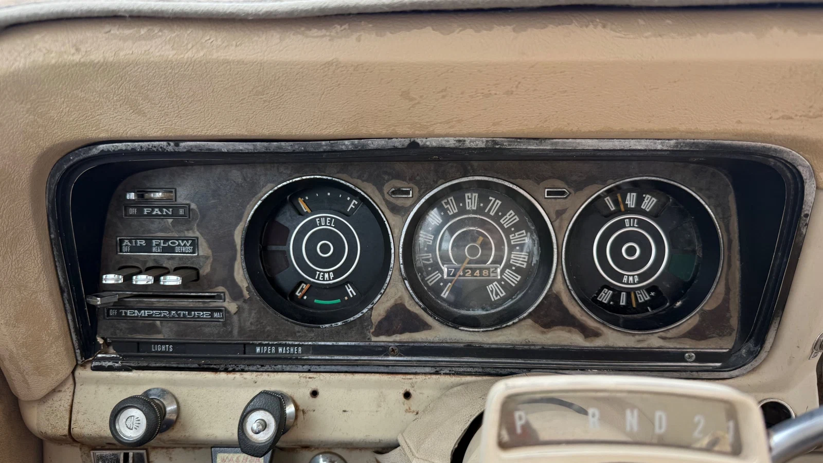 1974 Jeep Wagoneer (SJ), 11/15