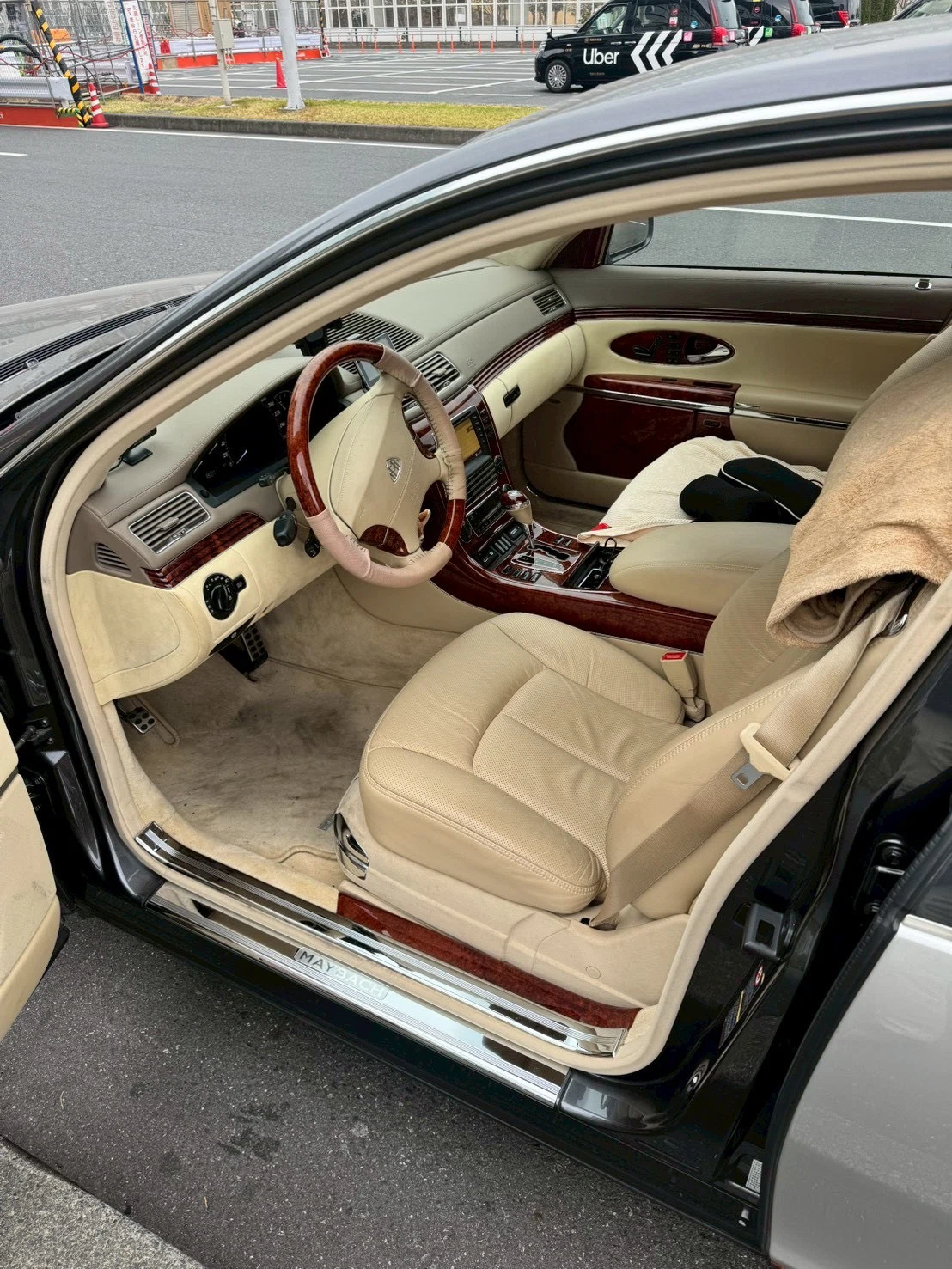 2005 Maybach 62, 8/14