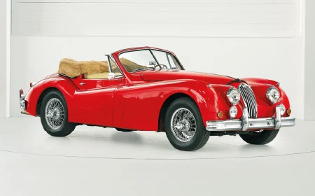 1957 Jaguar XK140 SE Drophead Coupé, 3/19
