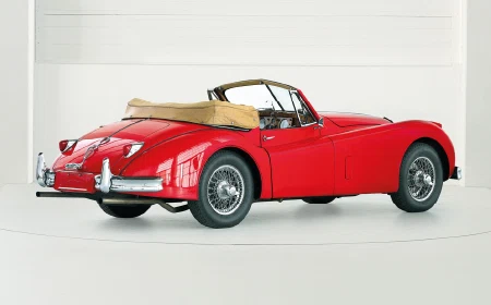 1957 Jaguar XK140 SE Drophead Coupé, 4/19