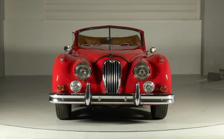 1957 Jaguar XK140 SE Drophead Coupé, 6/19