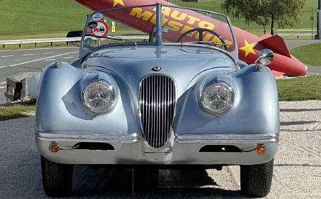 1951 Jaguar XK120 OTS, 2/12
