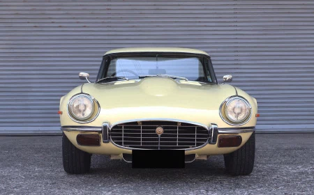 1973 Jaguar E-Type Series 3 V12 Roadster, 2/18