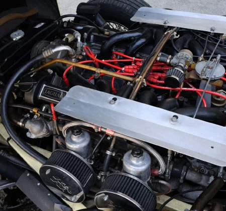 1973 Jaguar E-Type Series 3 V12 Roadster, 17/18
