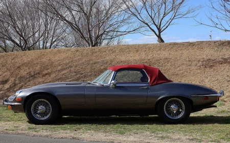 1973 Jaguar E-Type Series 3 V12 Roadster, 4/14