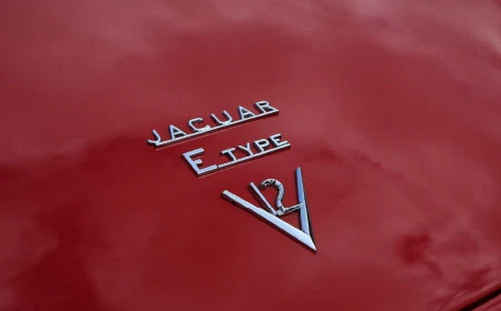 1973 Jaguar E-Type Series 3 V12 Roadster, 17/20