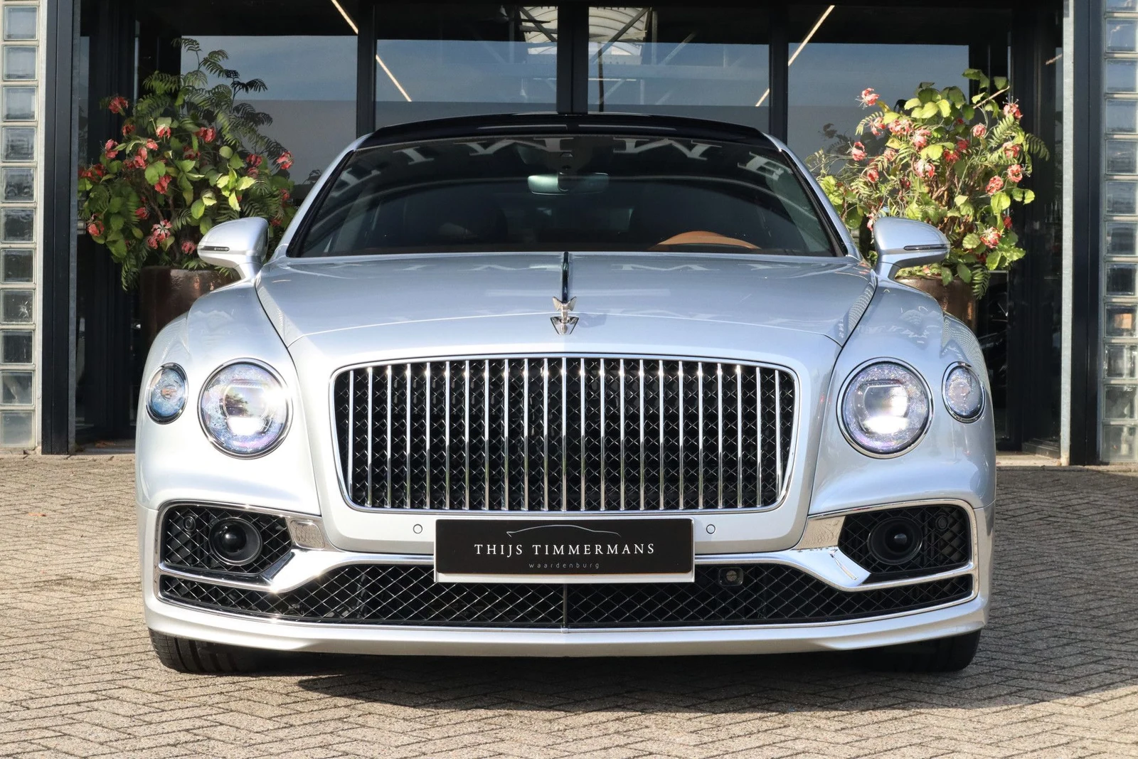 2021 Bentley Flying Spur V8, 2/10