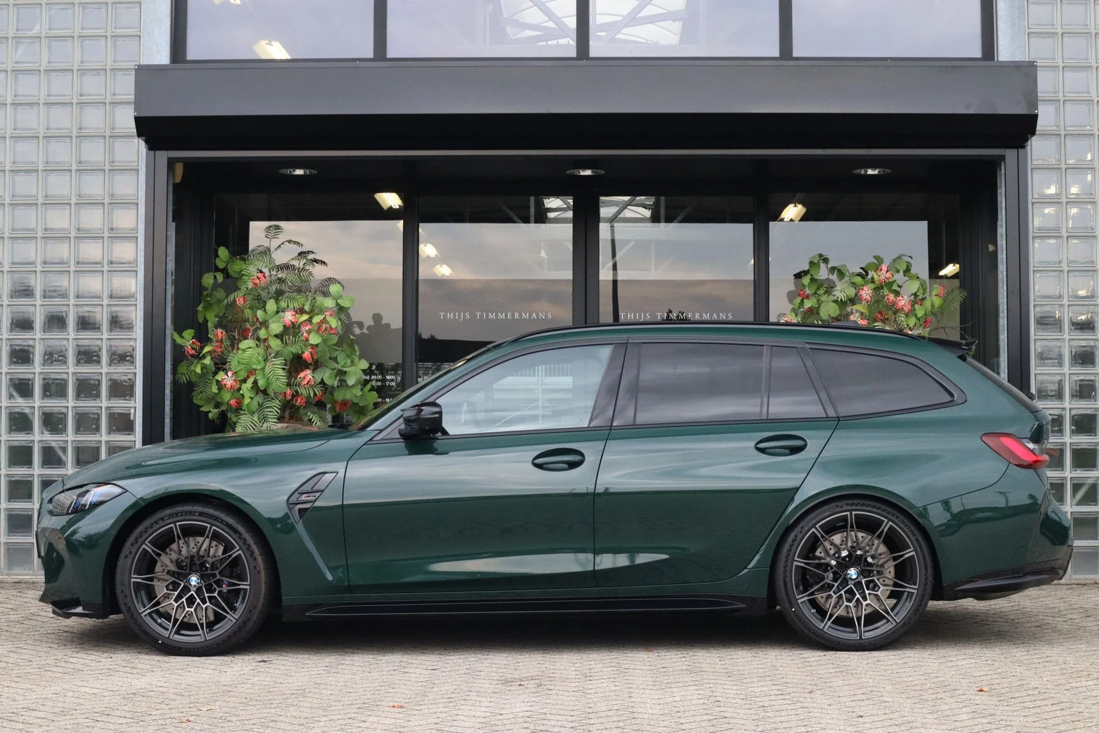 2024 BMW M3 Competition xDrive Touring, 3/10