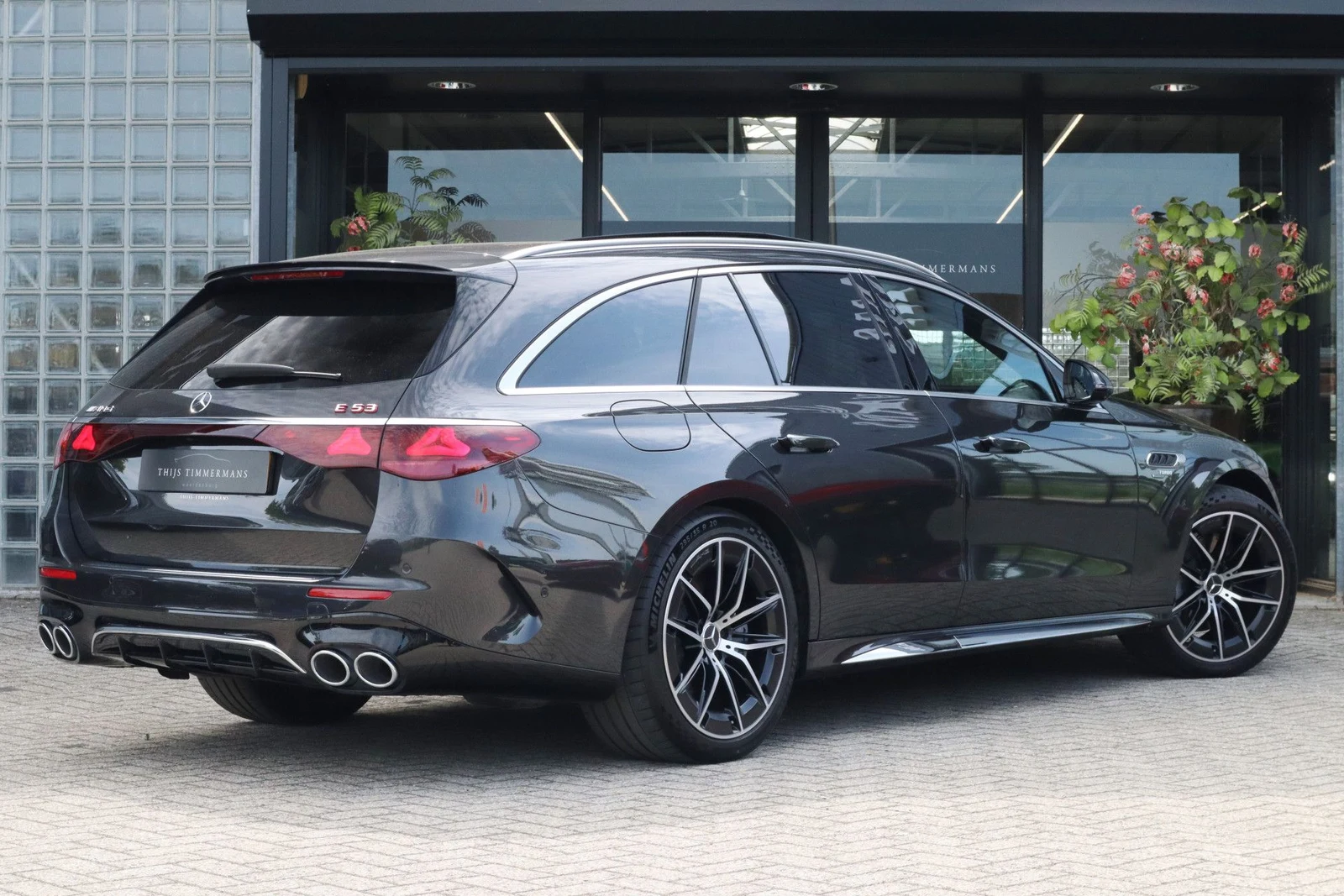 2025 Mercedes-AMG E 53 Hybrid 4MATIC+ Estate, 4/10