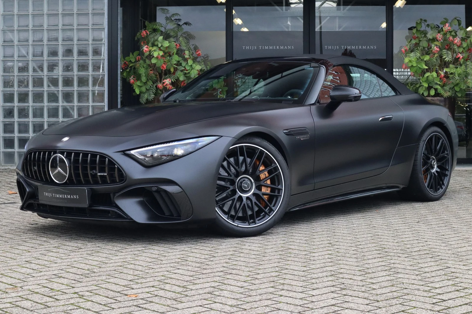 2024 Mercedes-AMG SL 63 S E Performance, 2/10