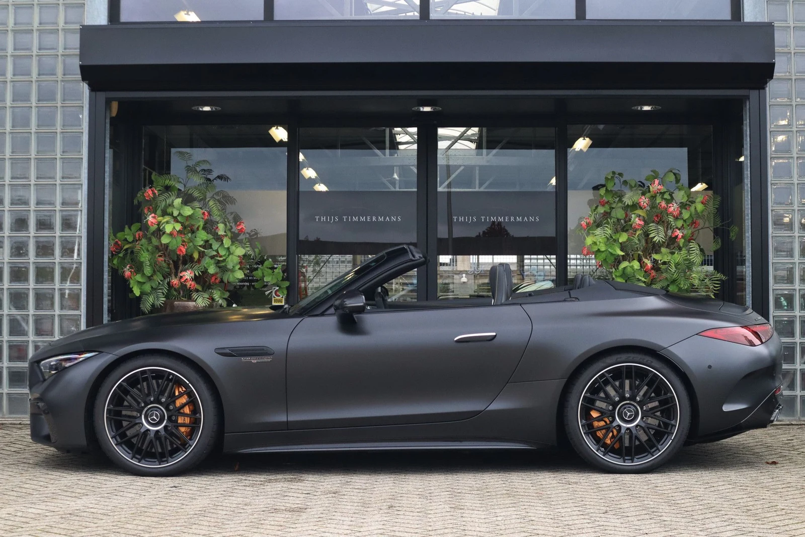 2024 Mercedes-AMG SL 63 S E Performance, 4/10