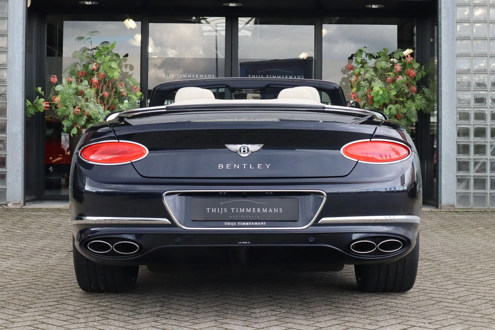 2023 Bentley Continental GTC Azure V8, 9/10