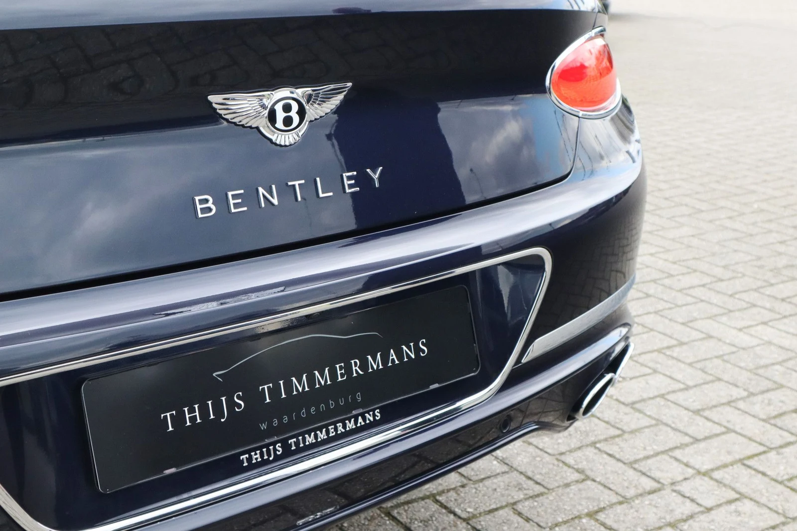 2023 Bentley Continental GTC Azure V8, 10/10