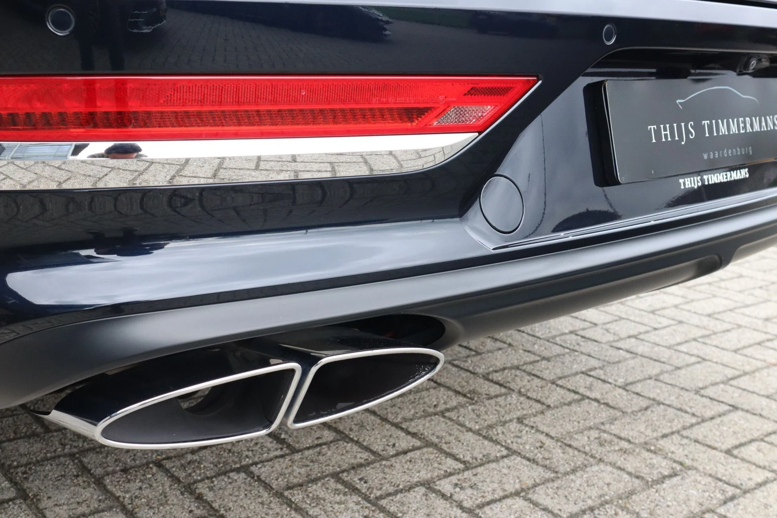 2023 Bentley Bentayga Azure V8, 7/10