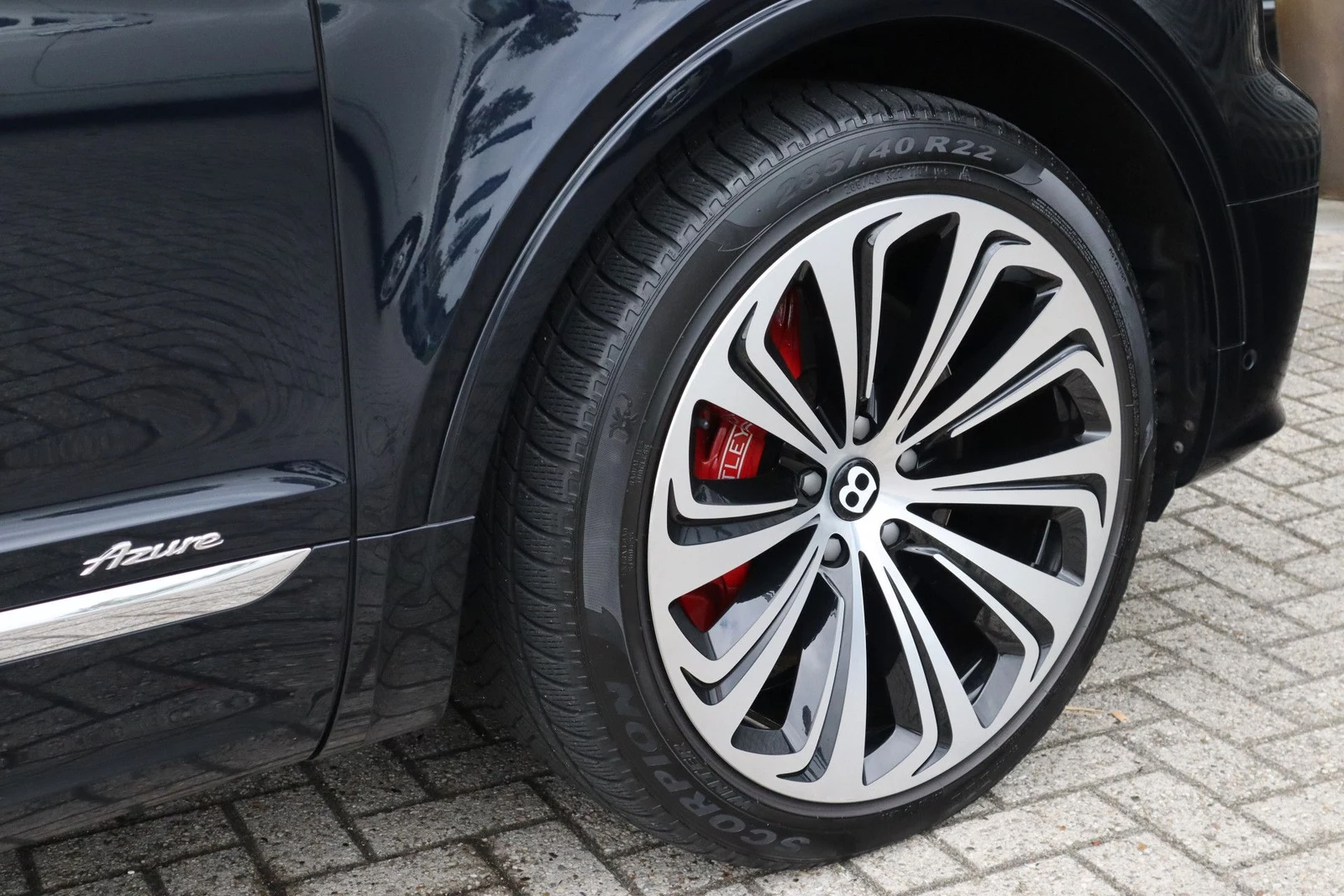 2023 Bentley Bentayga Azure V8, 8/10