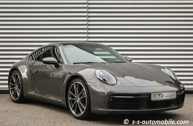 Porsche 911 (992) Carrera 4, 8/10