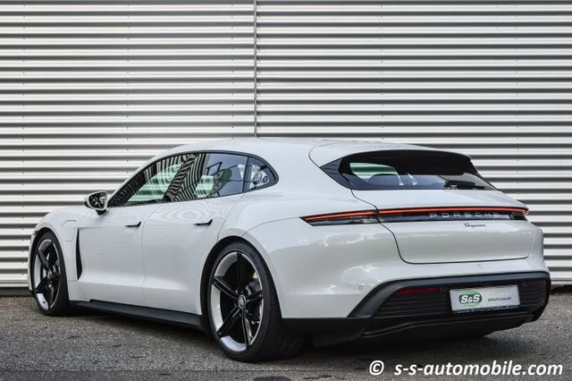 Porsche Taycan Sport Turismo, 10/10