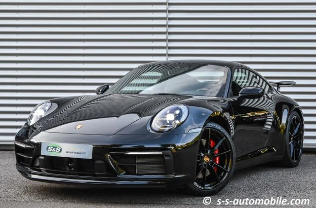 Porsche 911 (992) Carrera S Aerokit, full-car front three-quarter view.