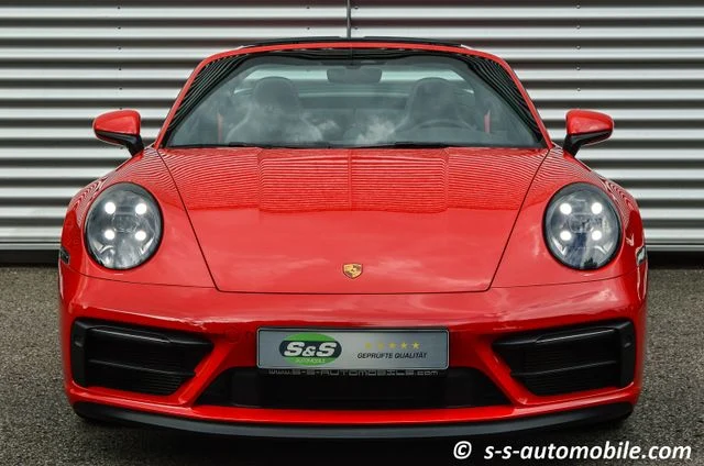 Porsche 911 (992) Targa 4 GTS, 2/10