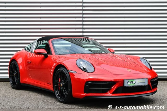Porsche 911 (992) Targa 4 GTS, 3/10