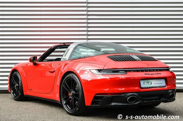 Porsche 911 (992) Targa 4 GTS, 9/10