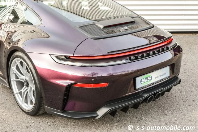 Porsche 911 (992) GT3 Touring, 8/10