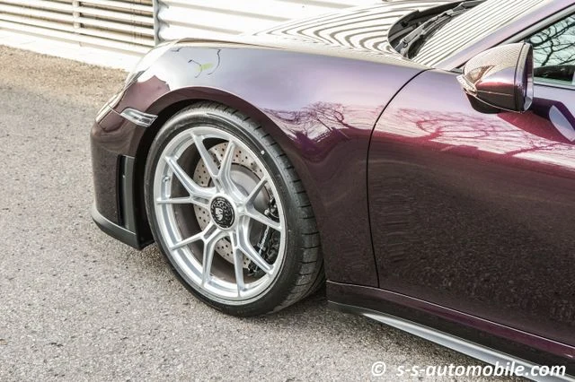 Porsche 911 (992) GT3 Touring, 9/10